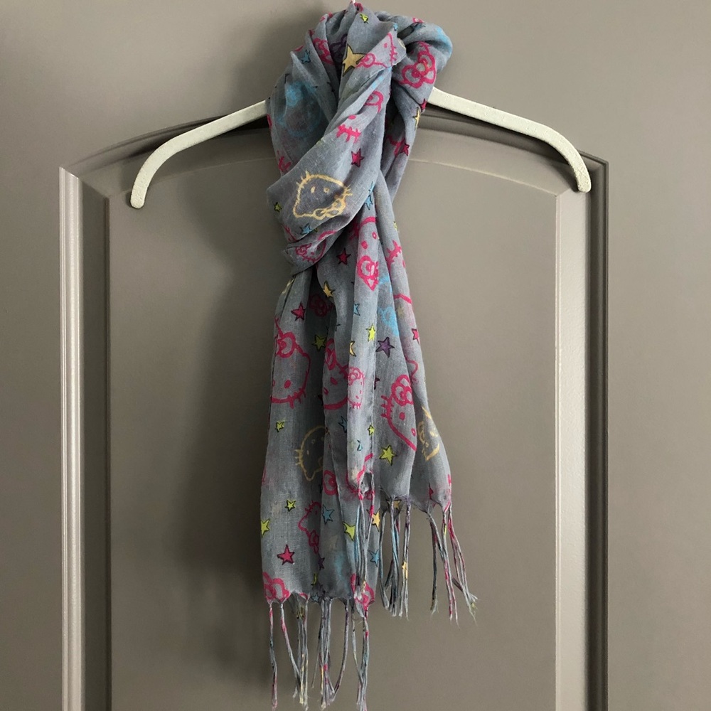Hello kitty scarf